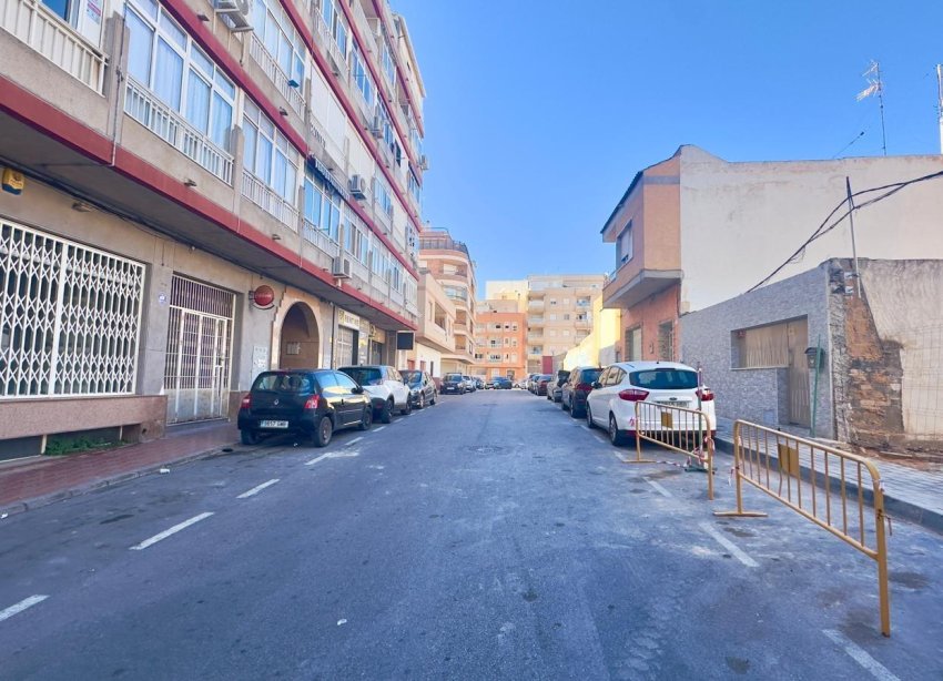 Resale - Apartment - Torrevieja - Centro