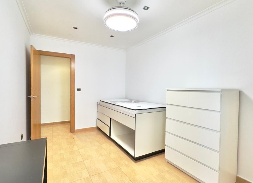 Resale - Apartment - Torrevieja - Centro