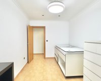Resale - Apartment - Torrevieja - Centro