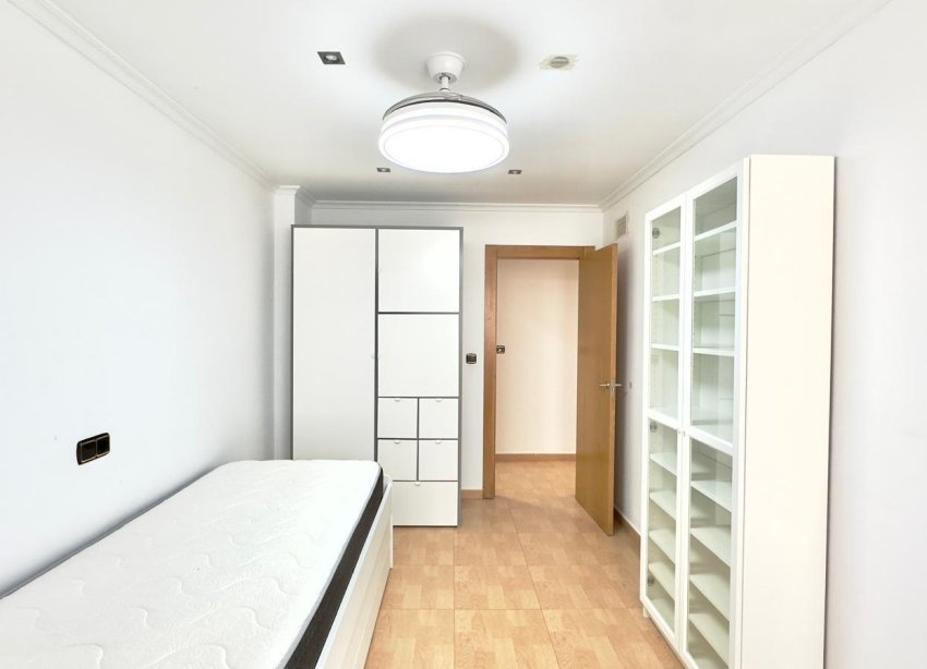 Resale - Apartment - Torrevieja - Centro