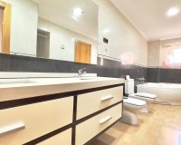 Resale - Apartment - Torrevieja - Centro