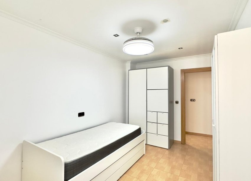 Resale - Apartment - Torrevieja - Centro