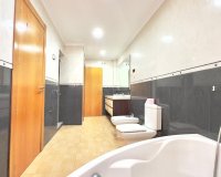 Resale - Apartment - Torrevieja - Centro