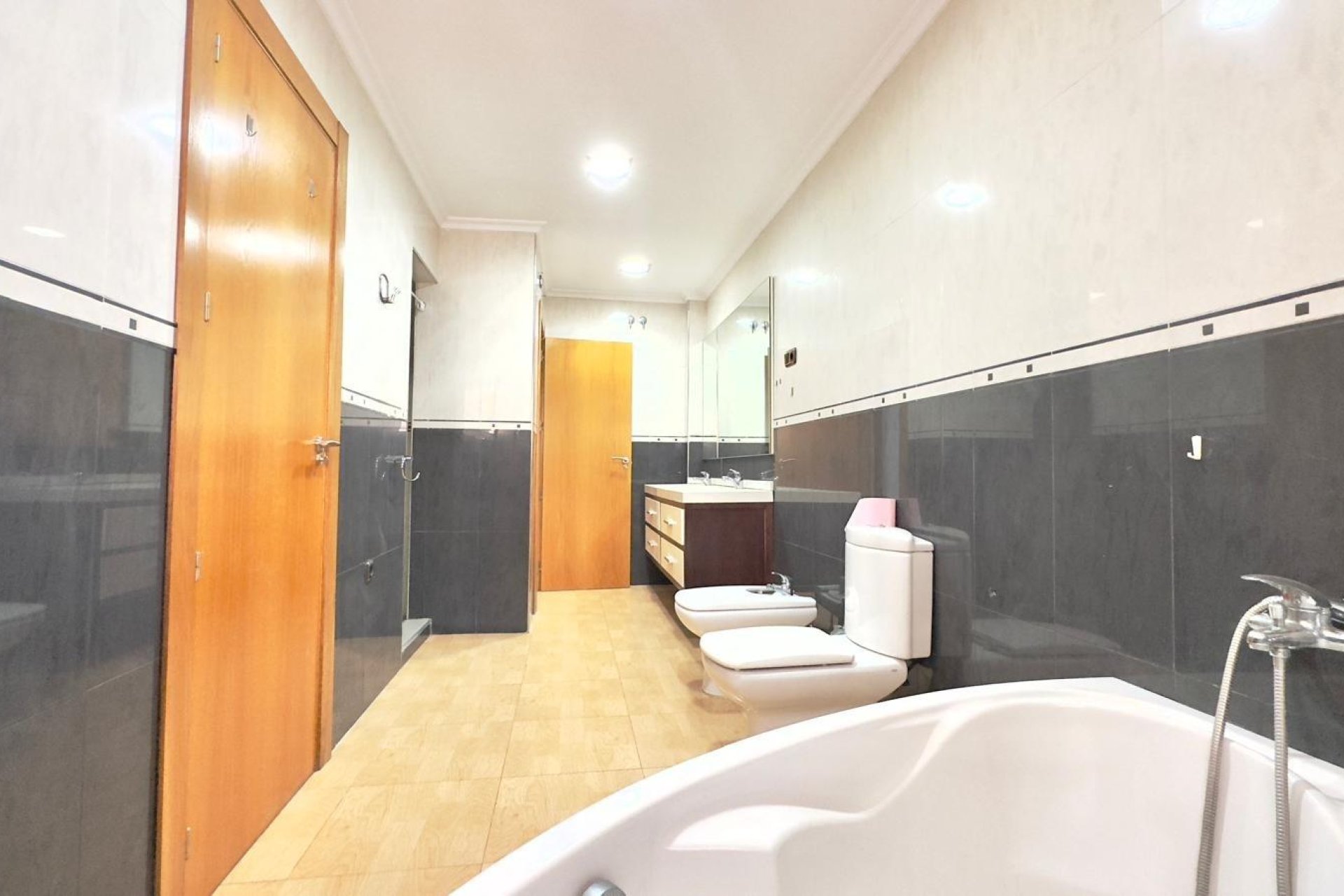 Resale - Apartment - Torrevieja - Centro