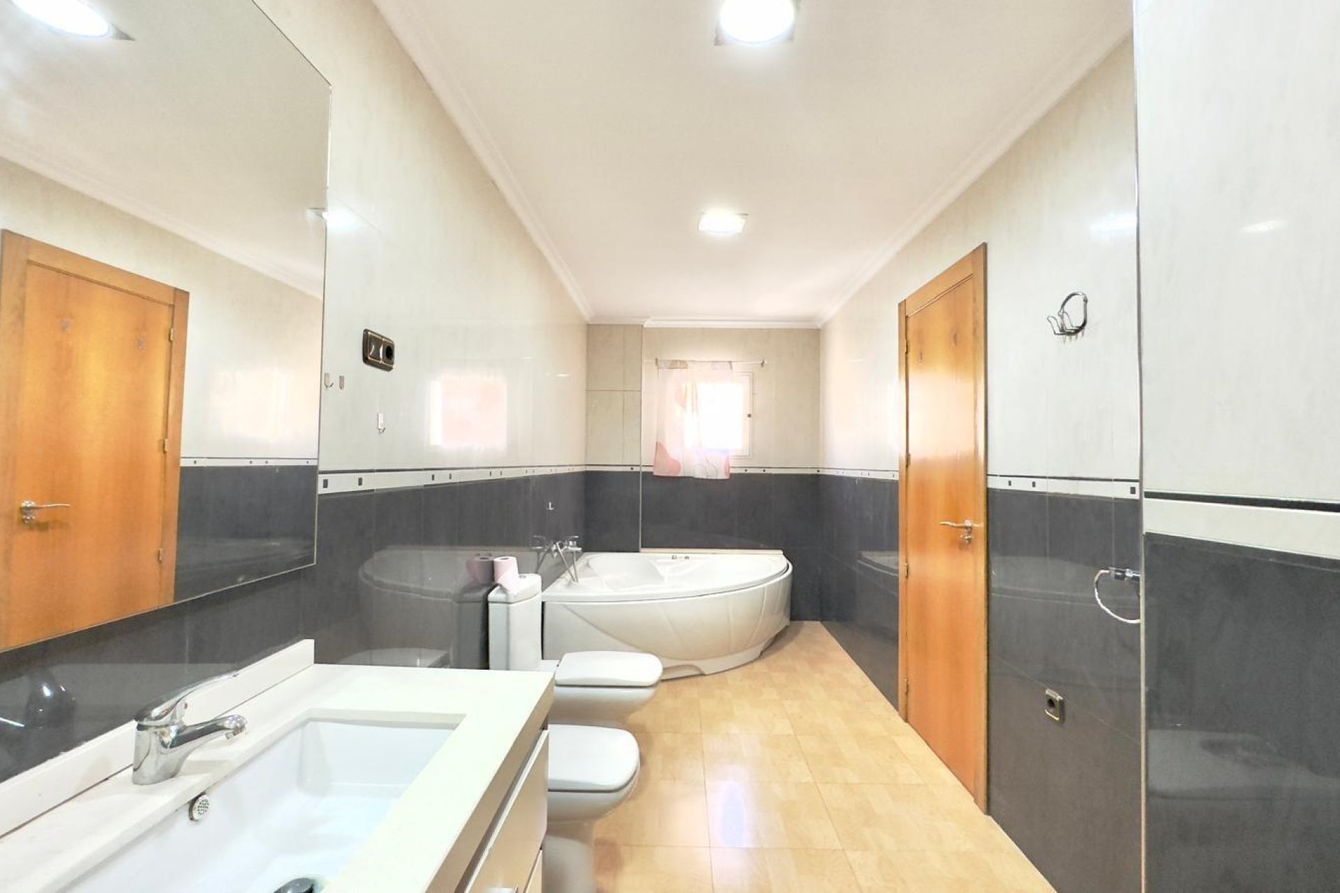 Resale - Apartment - Torrevieja - Centro