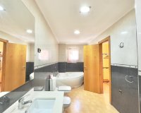 Resale - Apartment - Torrevieja - Centro