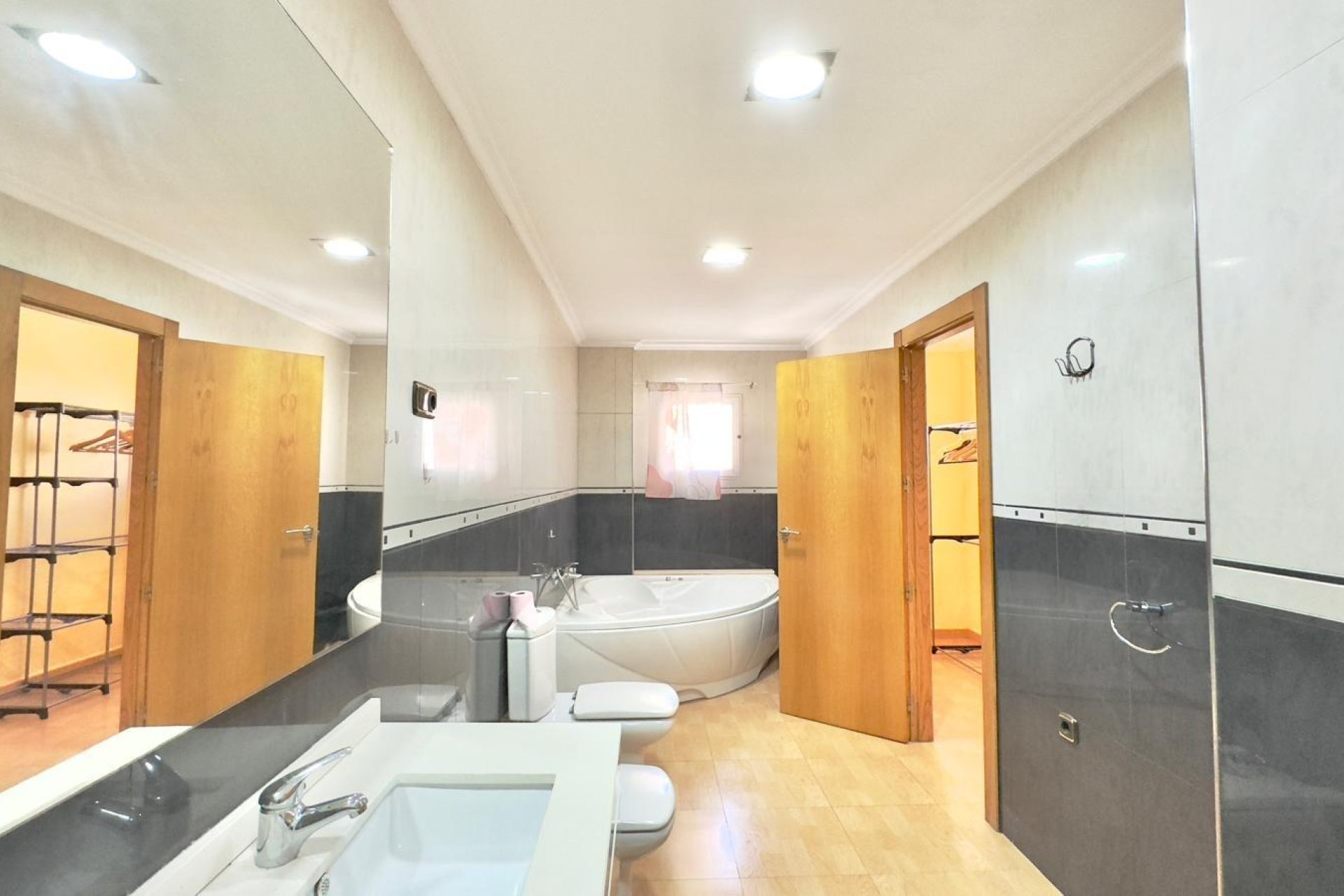 Resale - Apartment - Torrevieja - Centro