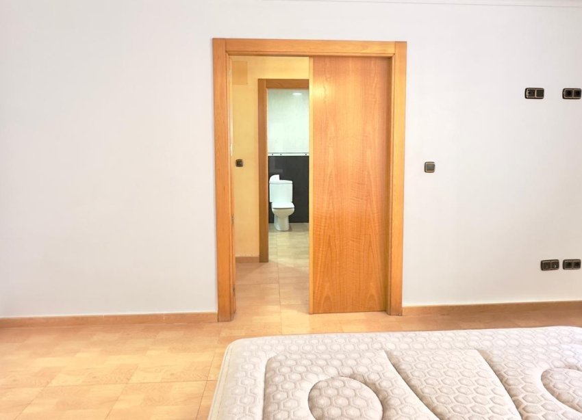 Resale - Apartment - Torrevieja - Centro