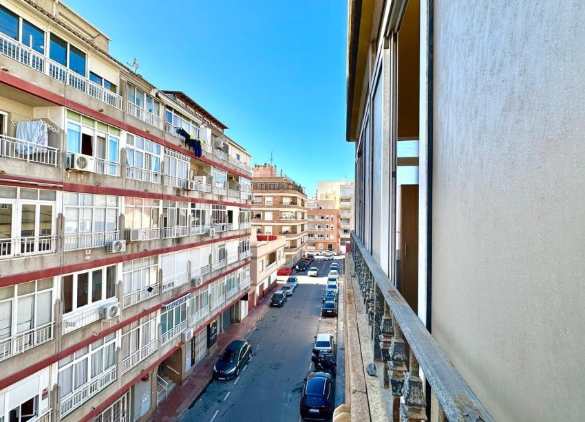 Resale - Apartment - Torrevieja - Centro