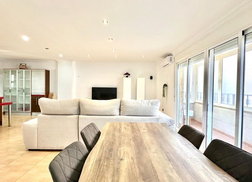 Resale - Apartment - Torrevieja - Centro