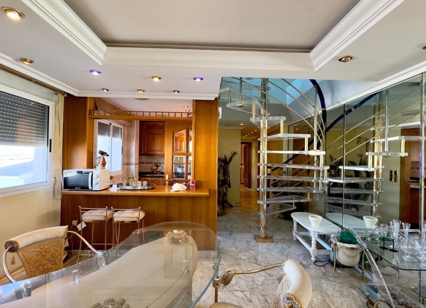 Resale - Apartment - Torrevieja - Centro