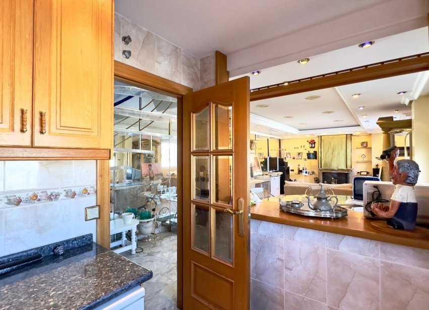 Resale - Apartment - Torrevieja - Centro