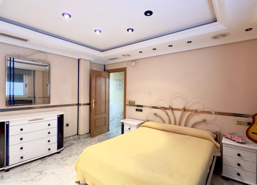 Resale - Apartment - Torrevieja - Centro