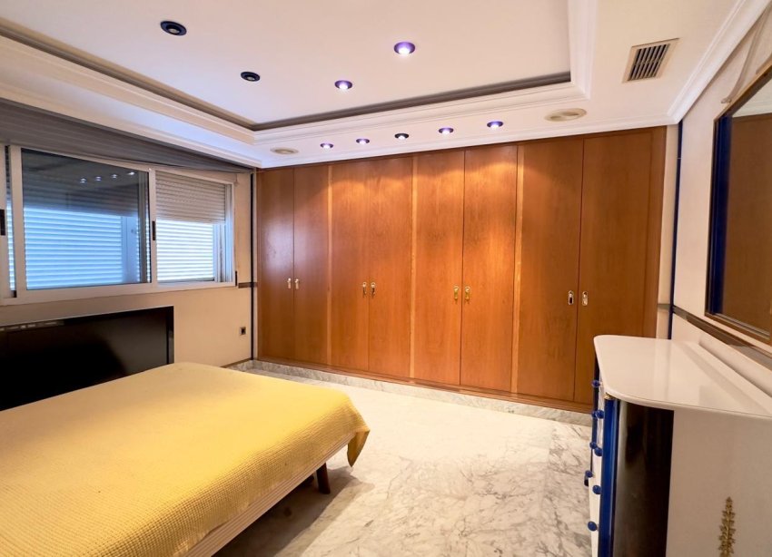 Resale - Apartment - Torrevieja - Centro