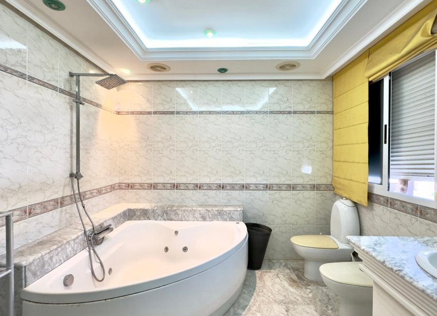 Resale - Apartment - Torrevieja - Centro