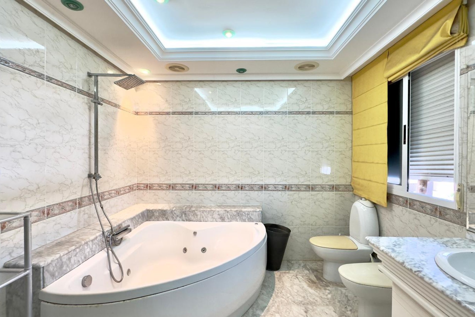 Resale - Apartment - Torrevieja - Centro