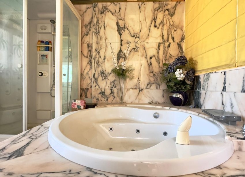 Resale - Apartment - Torrevieja - Centro