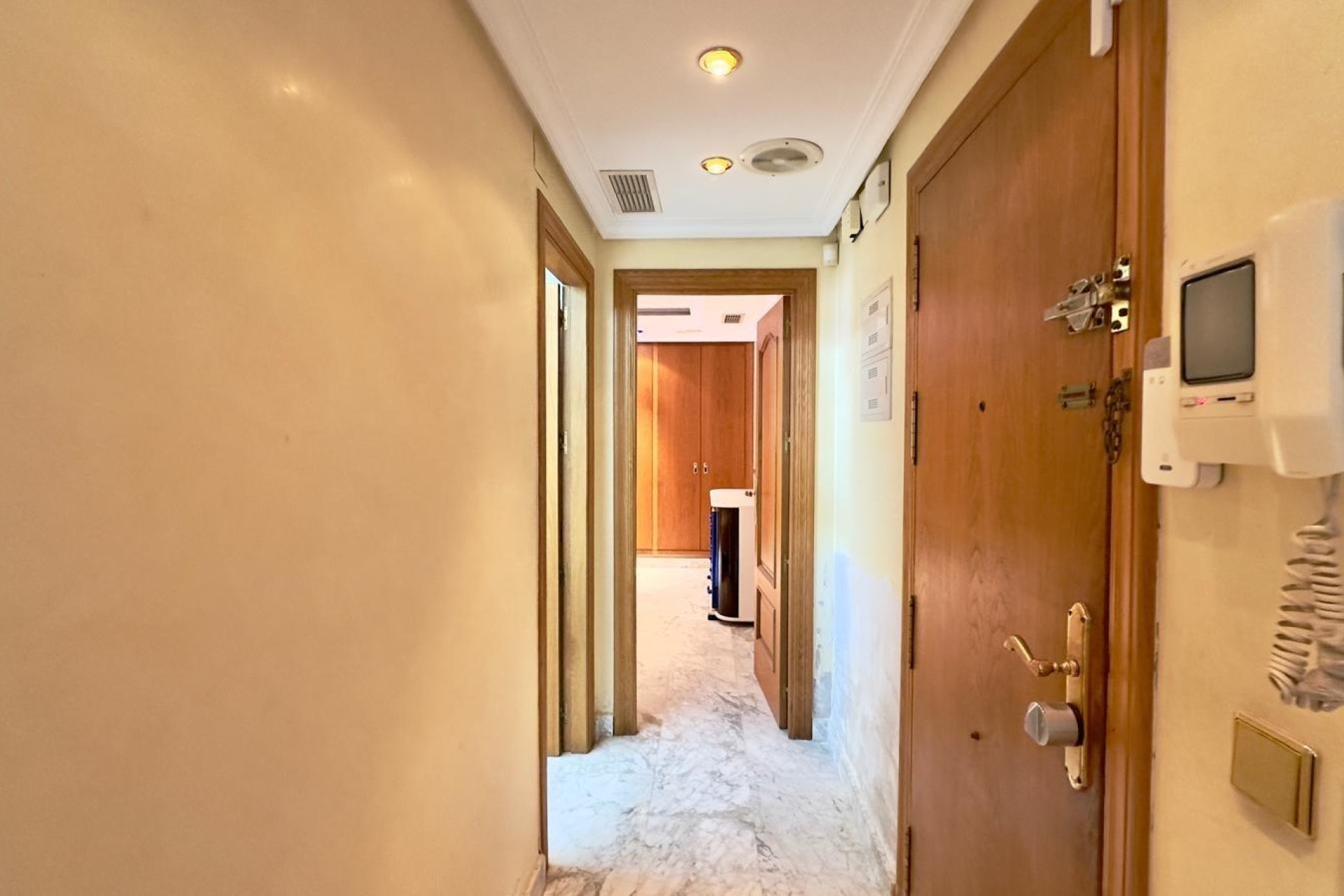 Resale - Apartment - Torrevieja - Centro