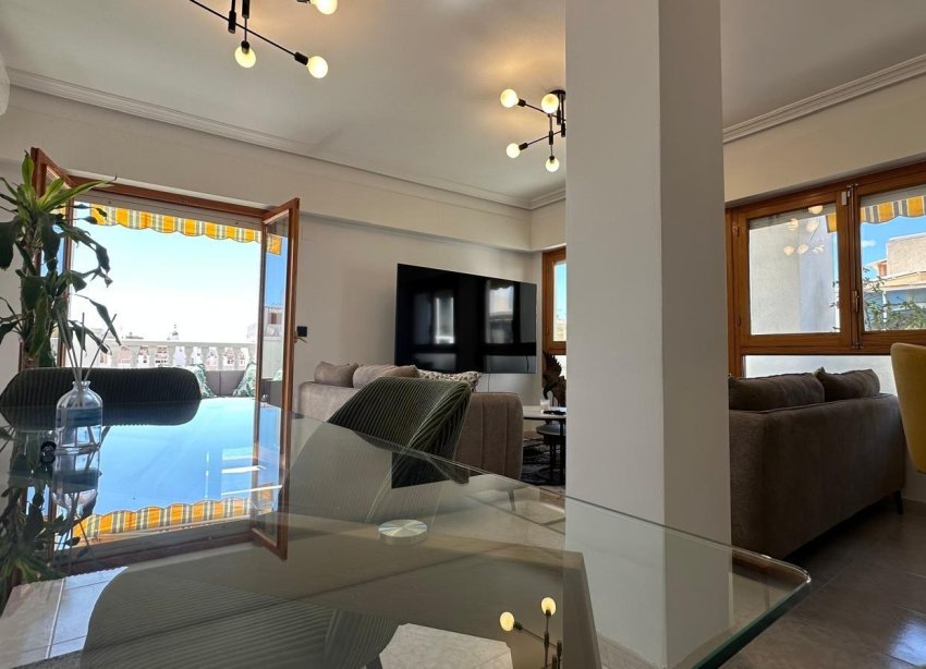 Resale - Apartment - Torrevieja - Centro
