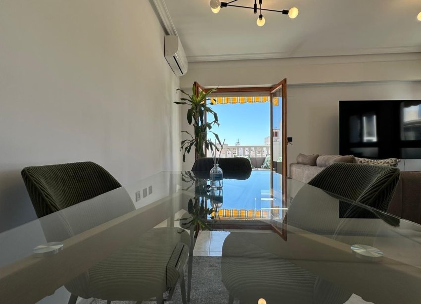 Resale - Apartment - Torrevieja - Centro