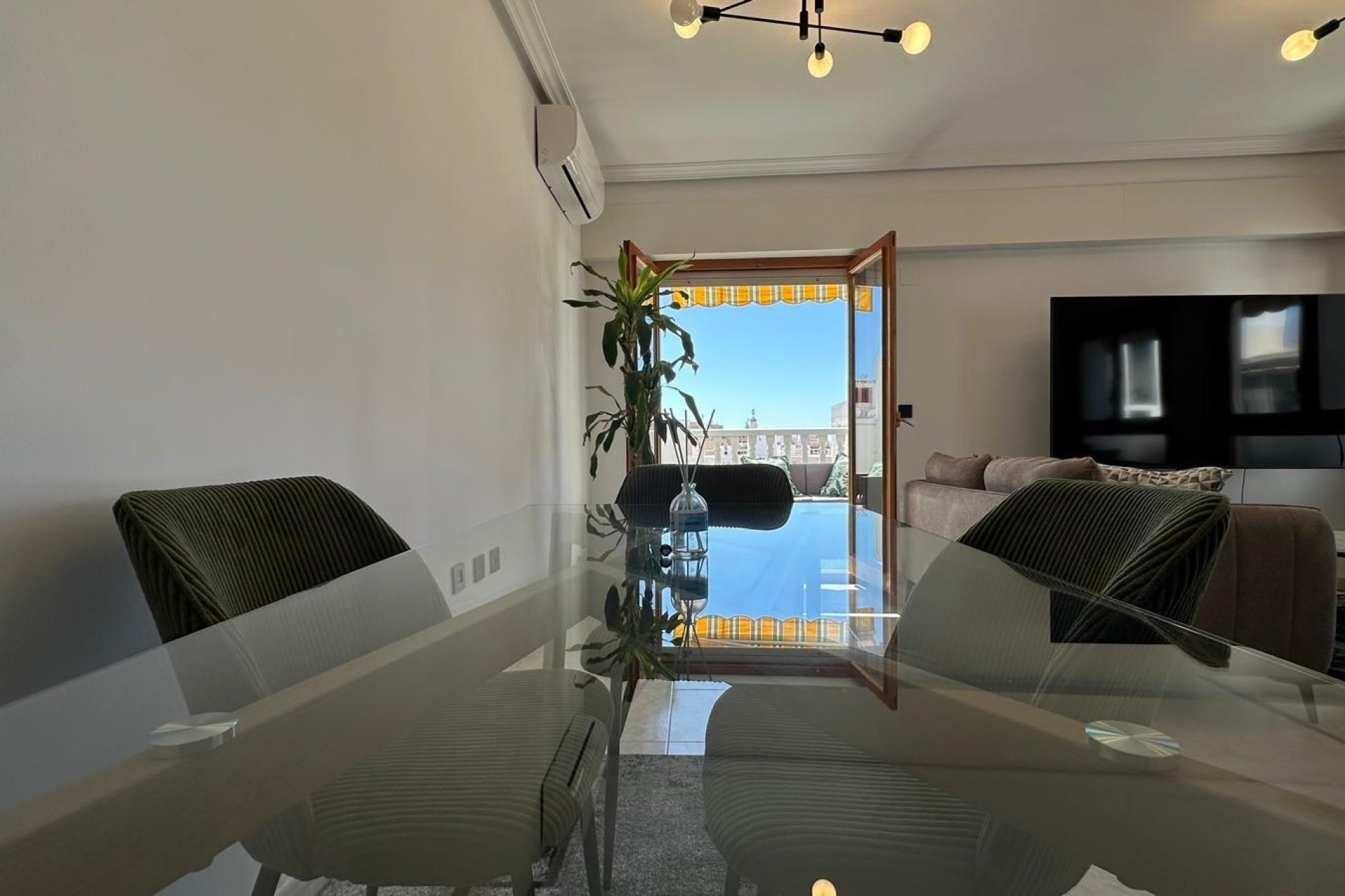 Resale - Apartment - Torrevieja - Centro
