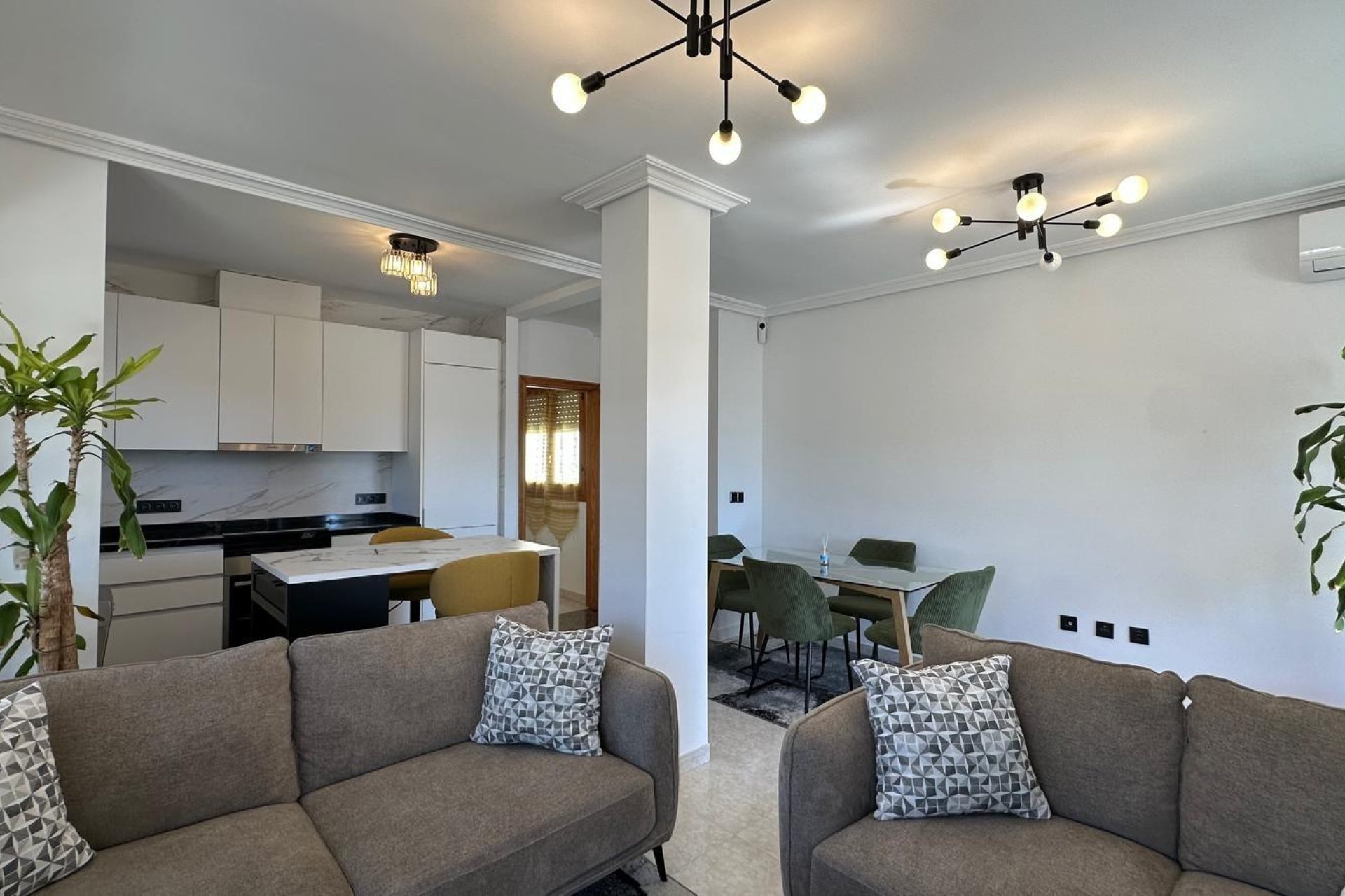 Resale - Apartment - Torrevieja - Centro