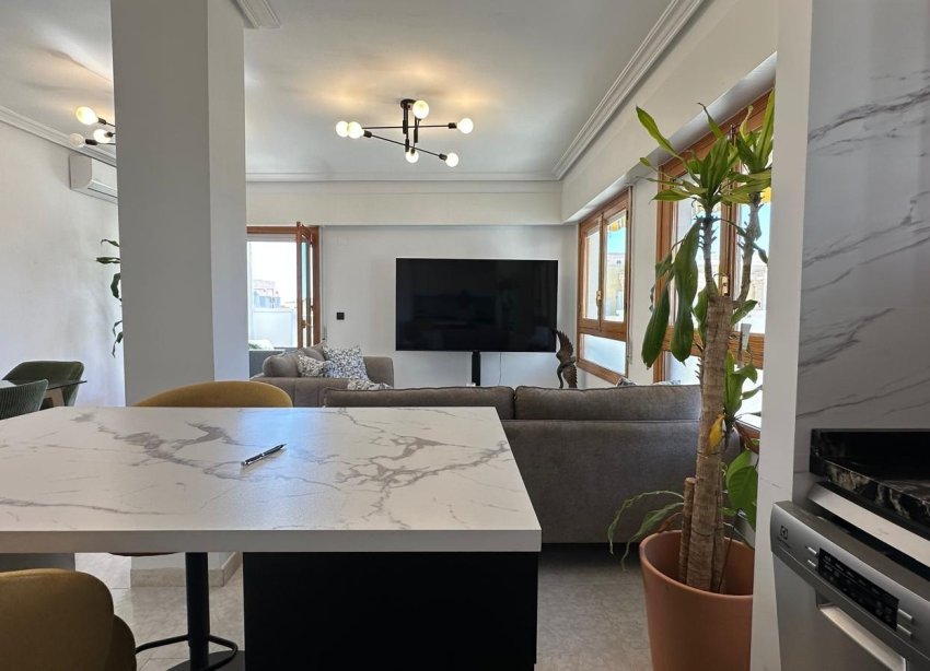 Resale - Apartment - Torrevieja - Centro