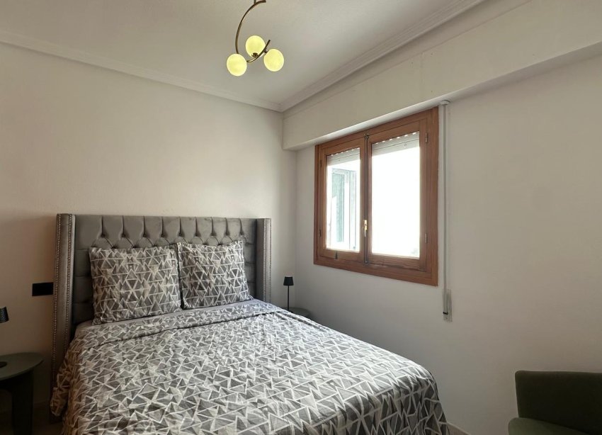 Resale - Apartment - Torrevieja - Centro