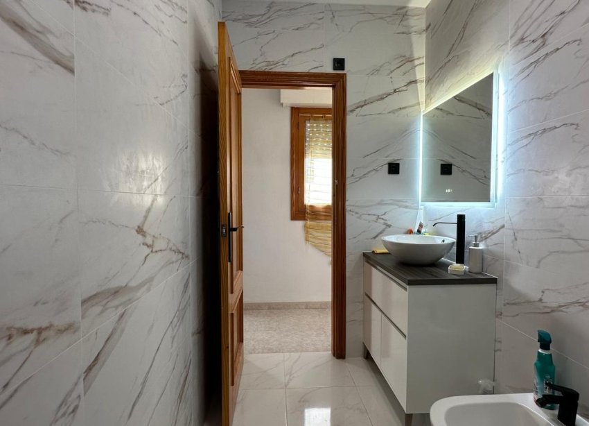 Resale - Apartment - Torrevieja - Centro