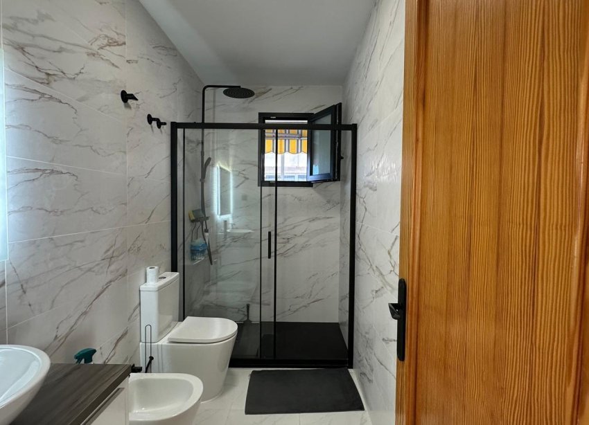 Resale - Apartment - Torrevieja - Centro
