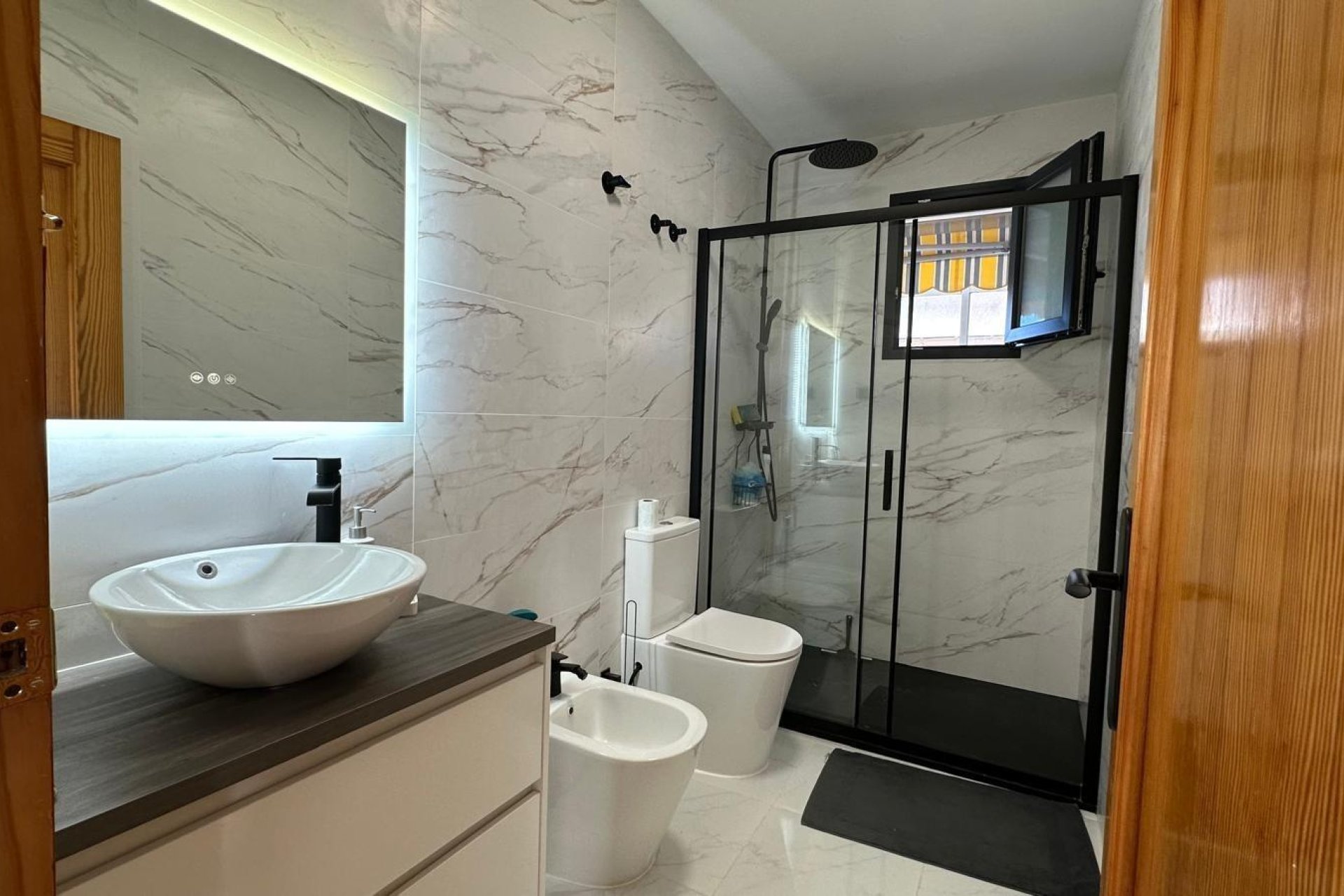 Resale - Apartment - Torrevieja - Centro