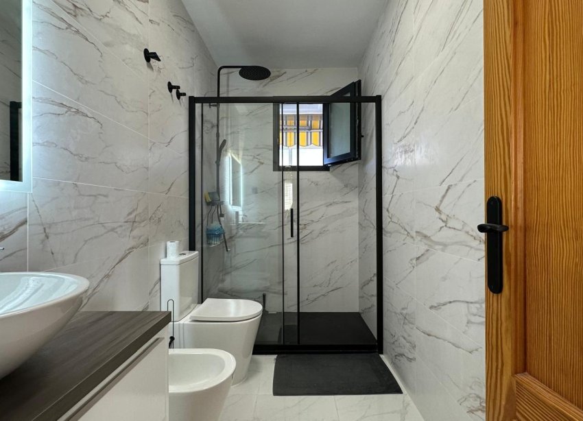 Resale - Apartment - Torrevieja - Centro