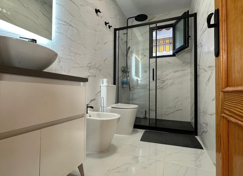 Resale - Apartment - Torrevieja - Centro