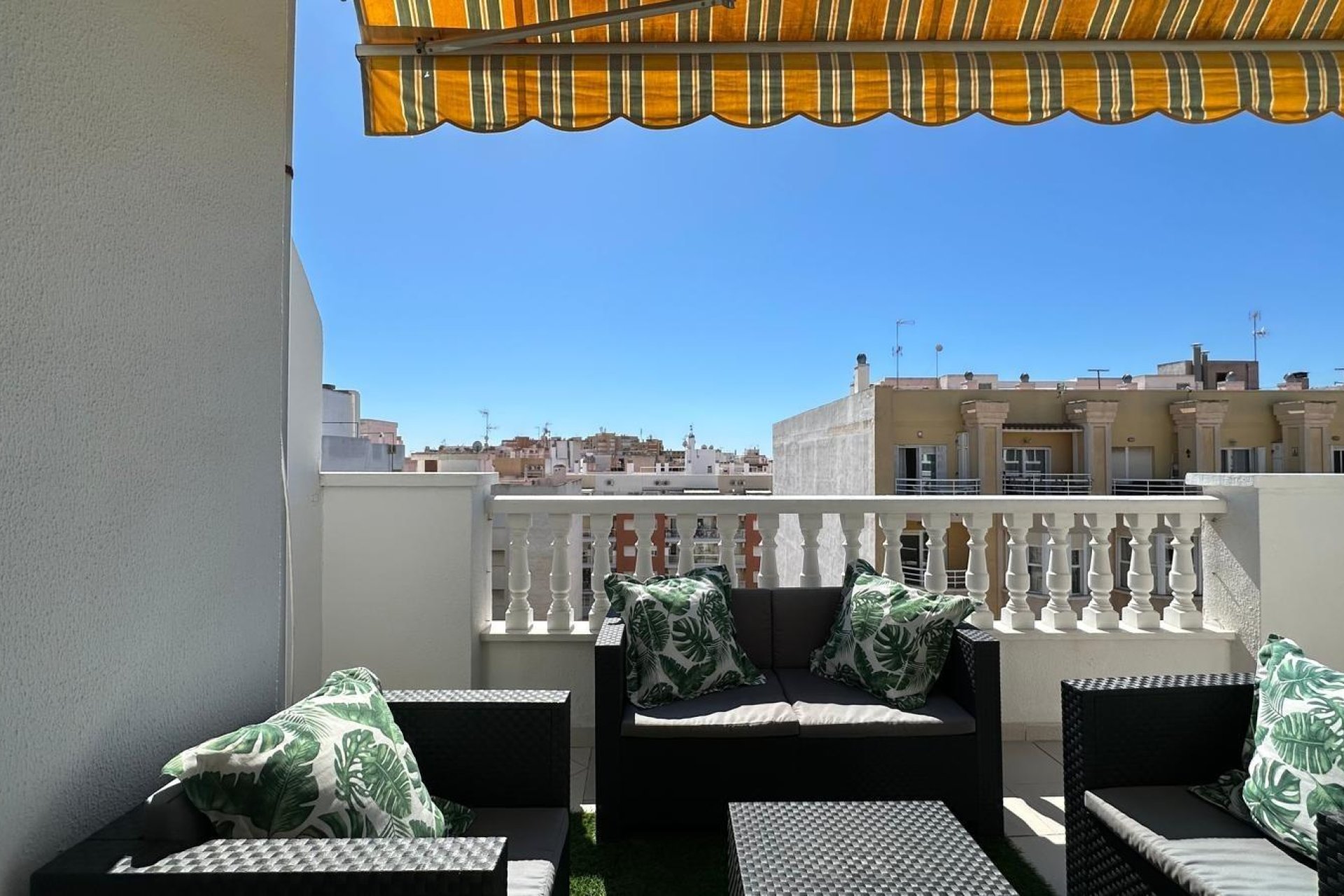 Resale - Apartment - Torrevieja - Centro