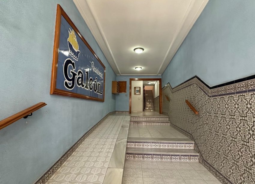 Resale - Apartment - Torrevieja - Centro