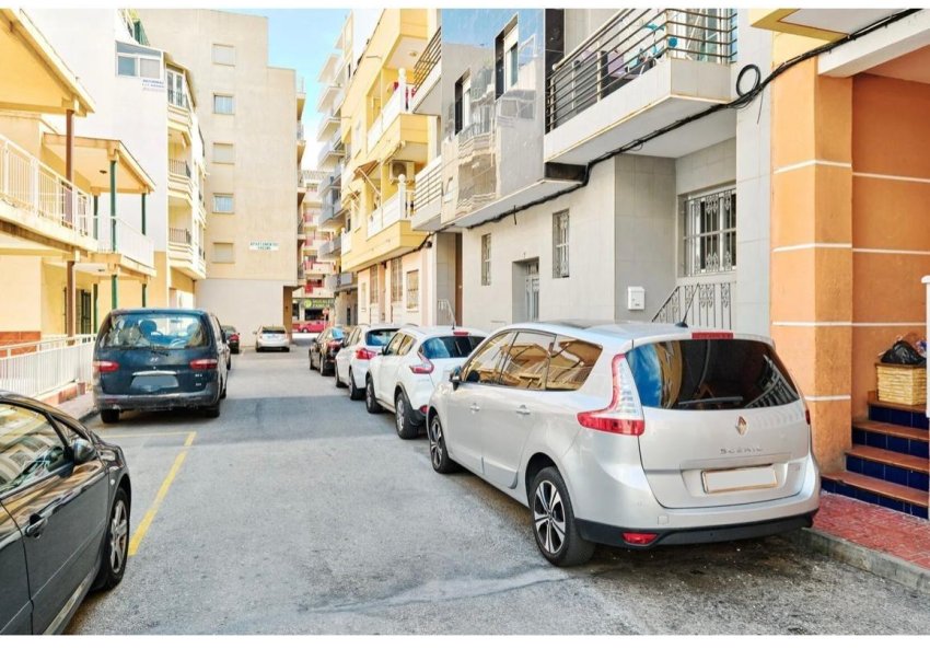 Resale - Apartment - Torrevieja - Centro
