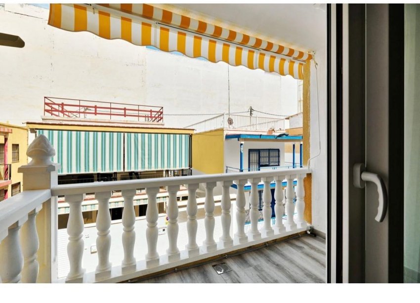 Resale - Apartment - Torrevieja - Centro