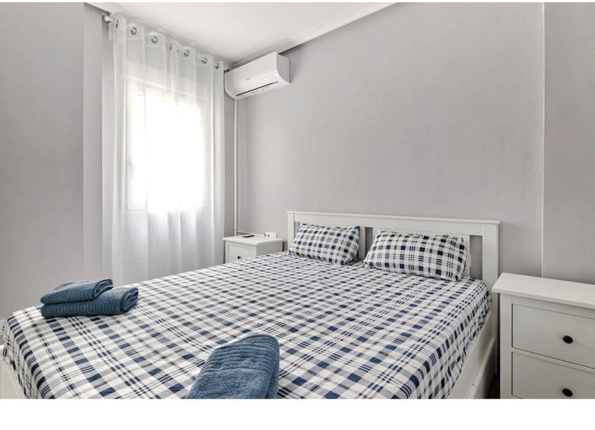 Resale - Apartment - Torrevieja - Centro