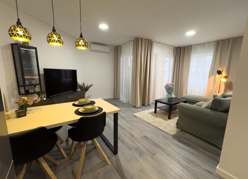 Resale - Apartment - Torrevieja - Centro