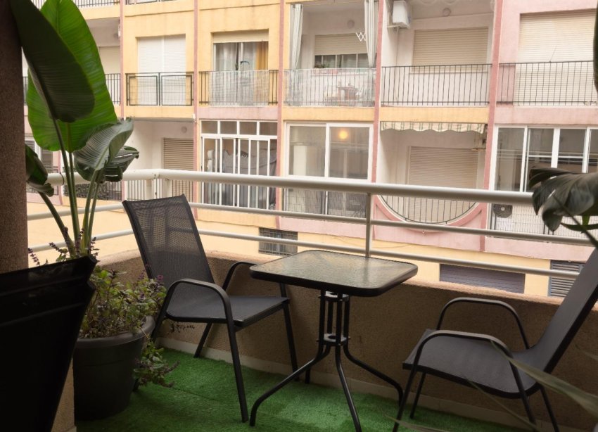 Resale - Apartment - Torrevieja - Centro