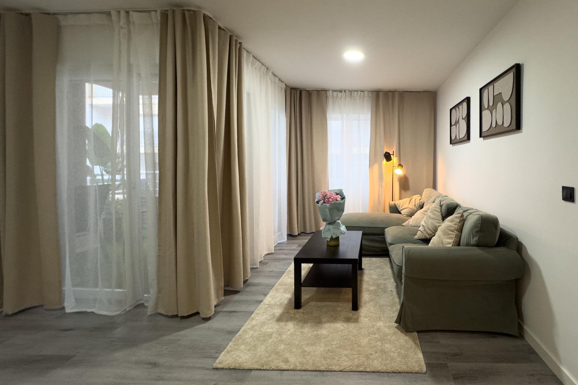 Resale - Apartment - Torrevieja - Centro