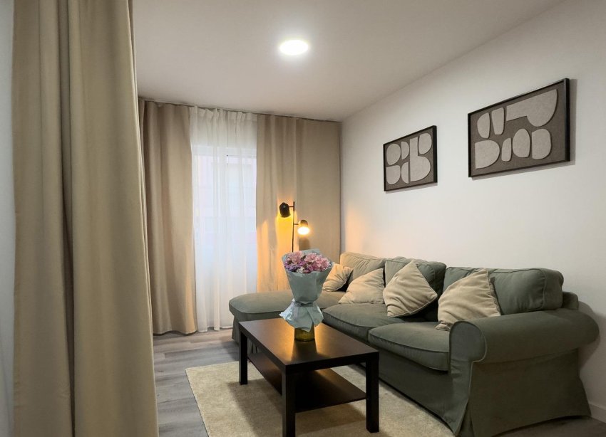 Resale - Apartment - Torrevieja - Centro