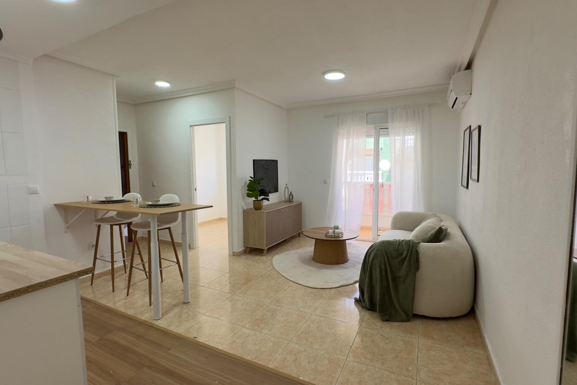 Resale - Apartment - Torrevieja - Centro