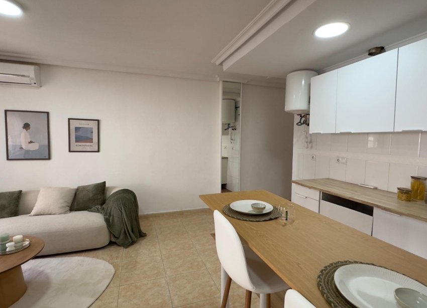 Resale - Apartment - Torrevieja - Centro