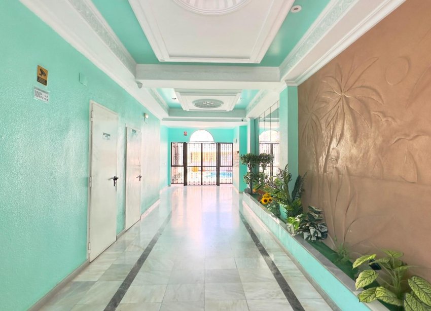 Resale - Apartment - Torrevieja - Centro