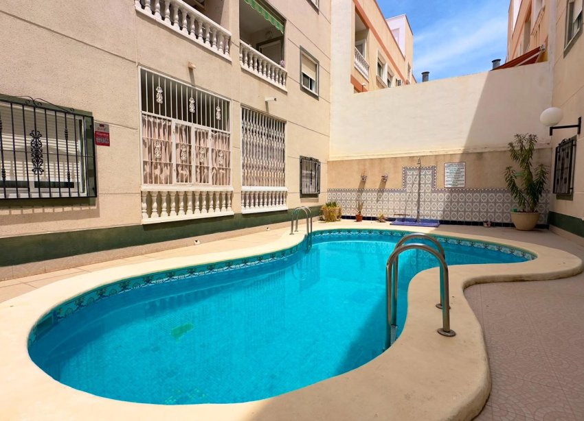 Resale - Apartment - Torrevieja - Centro
