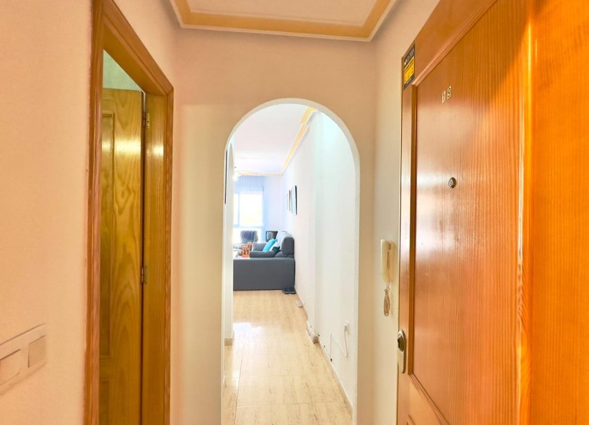 Resale - Apartment - Torrevieja - Centro