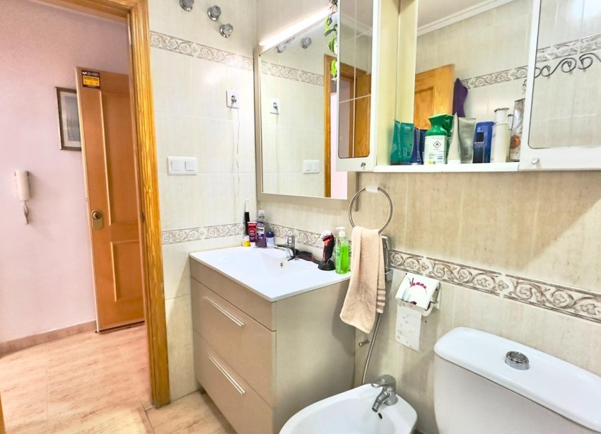 Resale - Apartment - Torrevieja - Centro