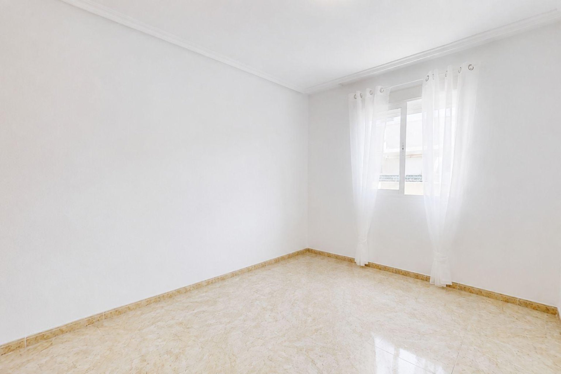 Resale - Apartment - Torrevieja - Centro