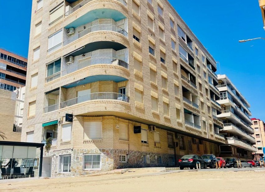 Resale - Apartment - Torrevieja - El Acequión - Los Náufragos